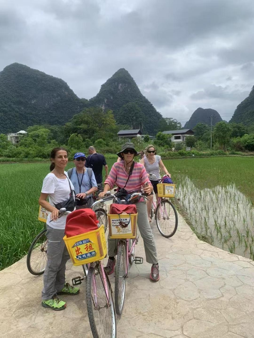 Yangshuo Fortune Lake Inn- One Way Free Pick Up From Airport Or Ts Over 3 Nights Exterior foto